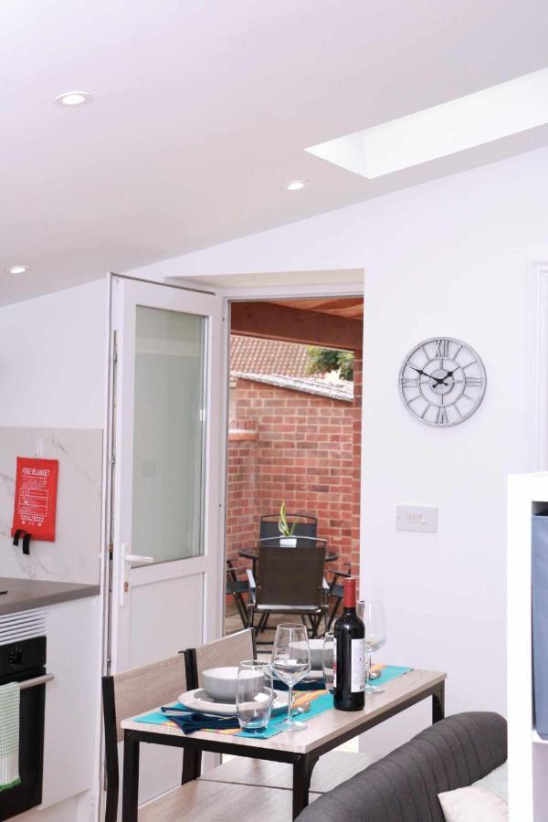 Suffolk Cosy Corner With Free Parking, 10Min Walking To Town Centre Apartment Bury St. Edmunds Екстериор снимка